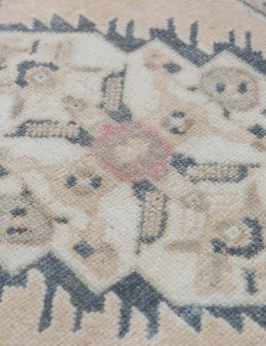 Vintage Turkish Hand-Knotted Wool Mini Rug No. 322, 1'8
