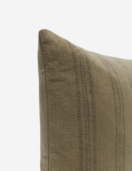 #color::thyme #style::lumbar