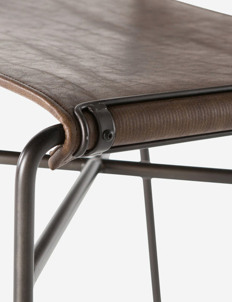 #color::brown #size::counter