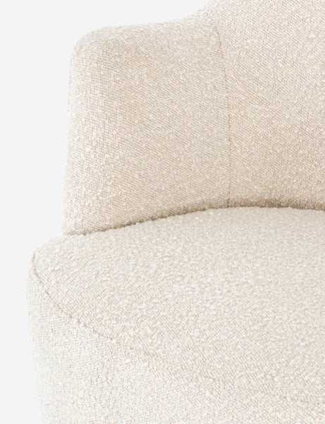 #color::natural-boucle