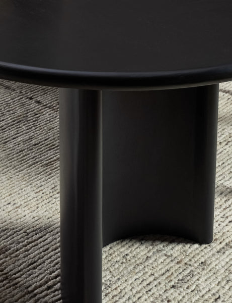 #color::black #size::118-w