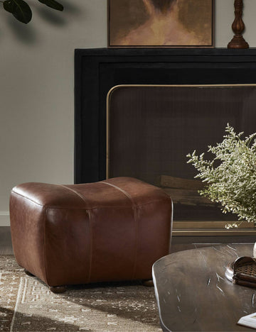 #color::mahogany-leather
