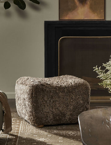 #color::taupe-shearling