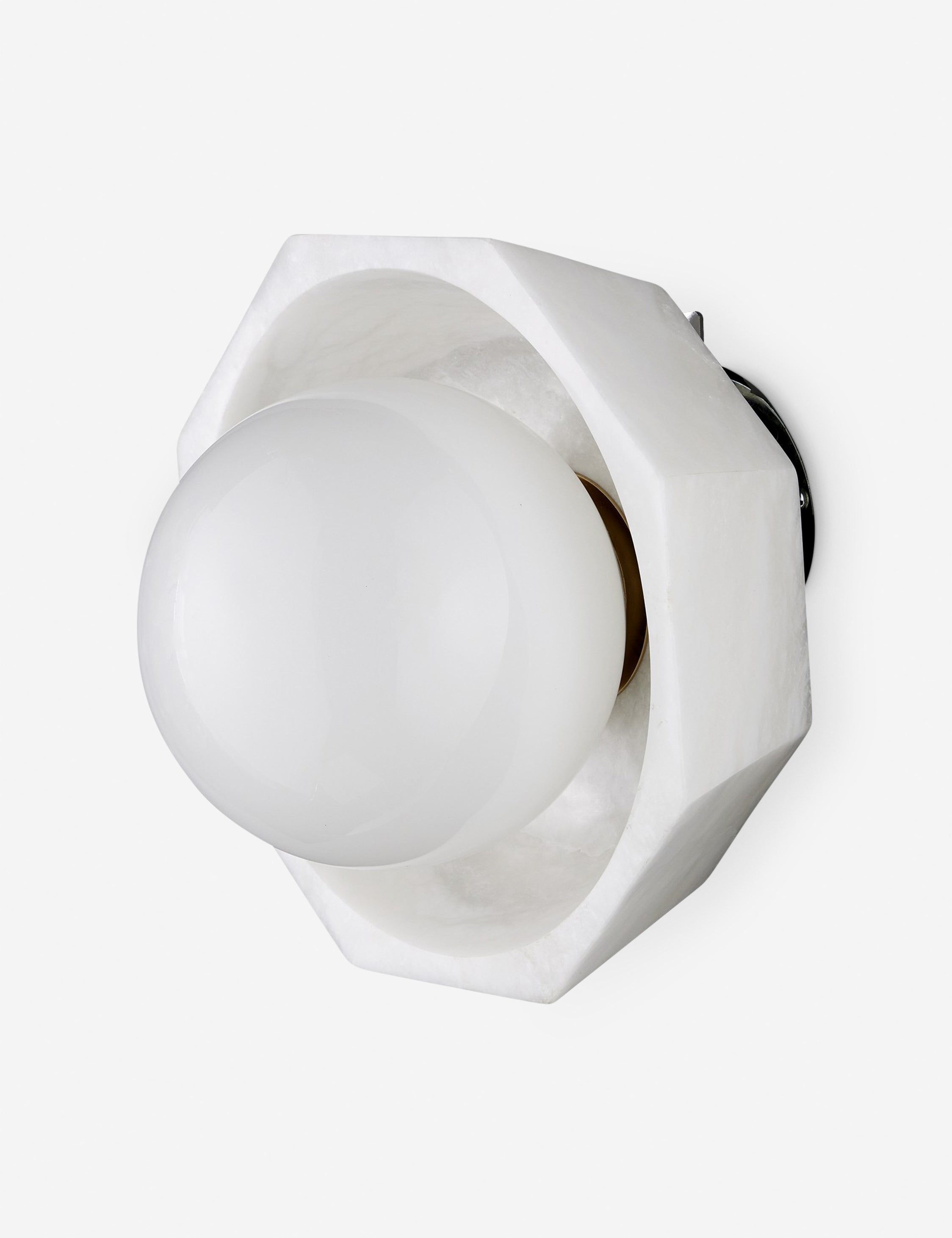 #color::alabaster