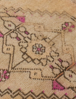 Vintage Turkish Hand-Knotted Wool Mini Rug No. 317, 1'6