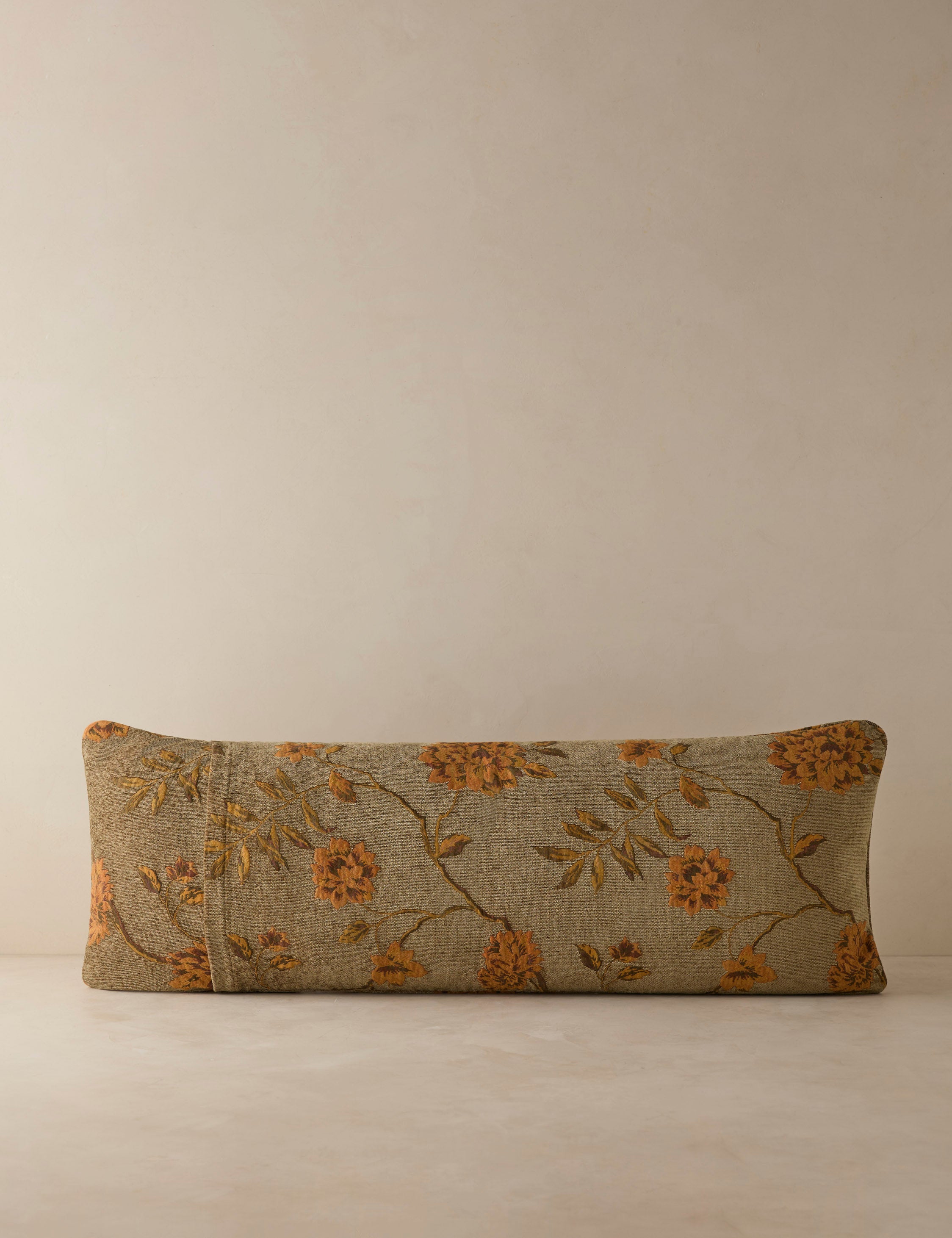 #color::brown-and-gold #style::long-lumbar