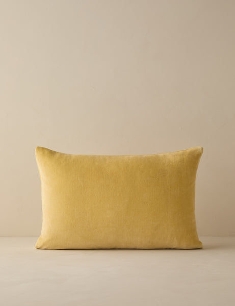 #color::buttercream #style::lumbar #fill-type::with-feather-down-insert  #fill-type::pillow-cover-only