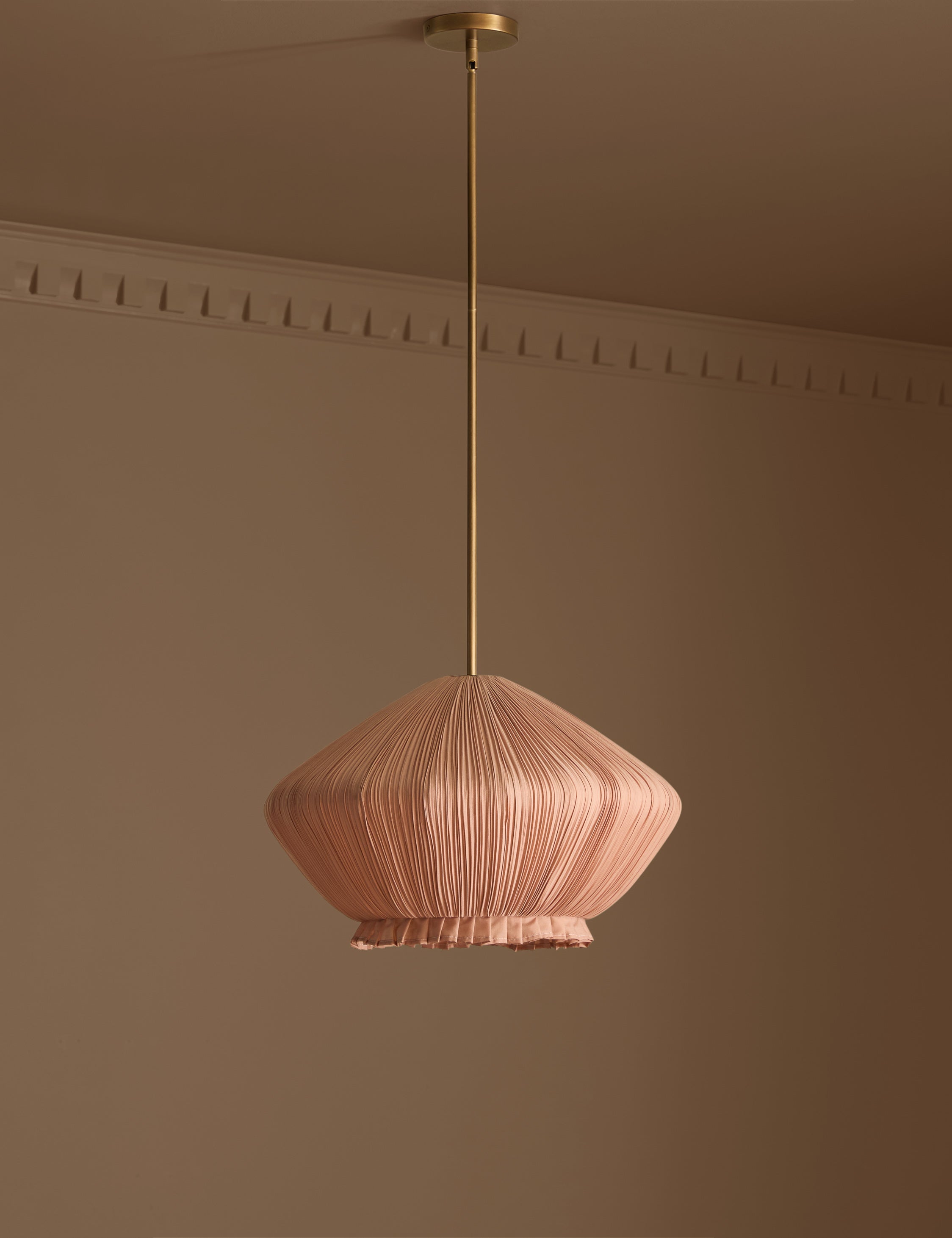 #color::dusty-pink #size::20"Dia
