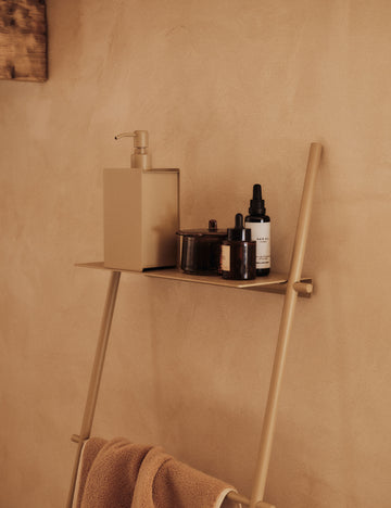 #color::sand #style::soap-pump