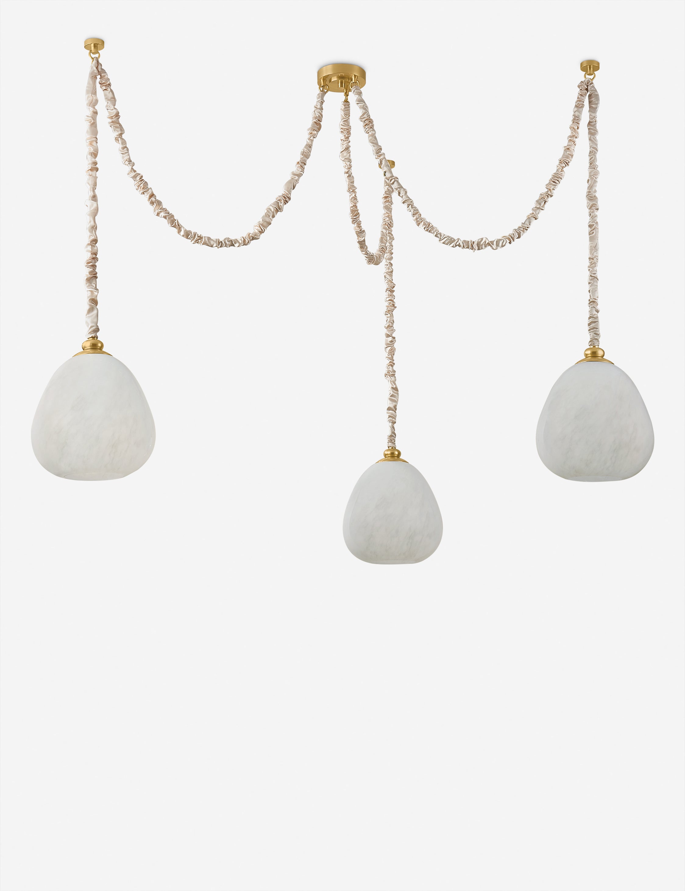 #color::ivory #size::67.5"Dia 