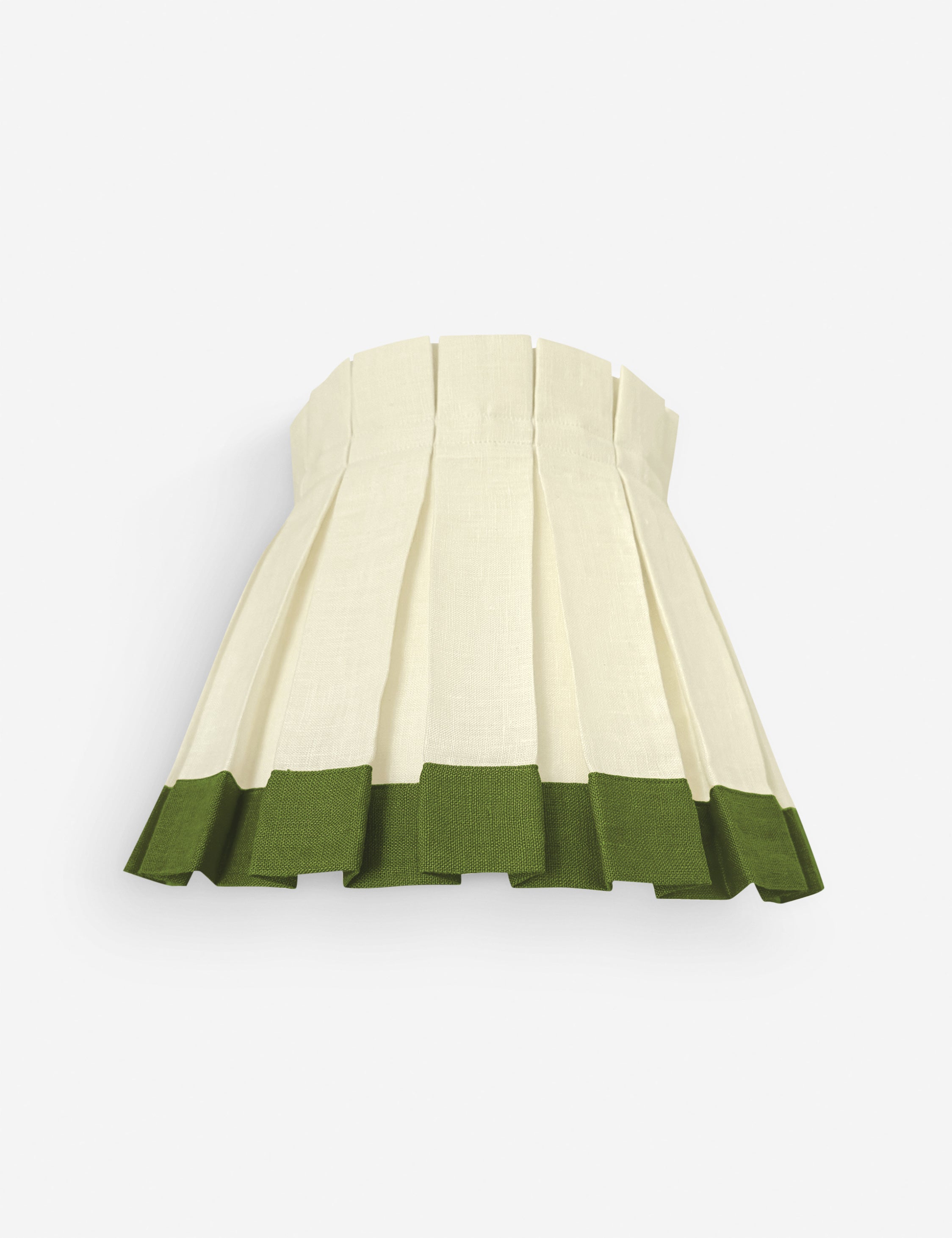 #color::ivory-and-forest #size::small
