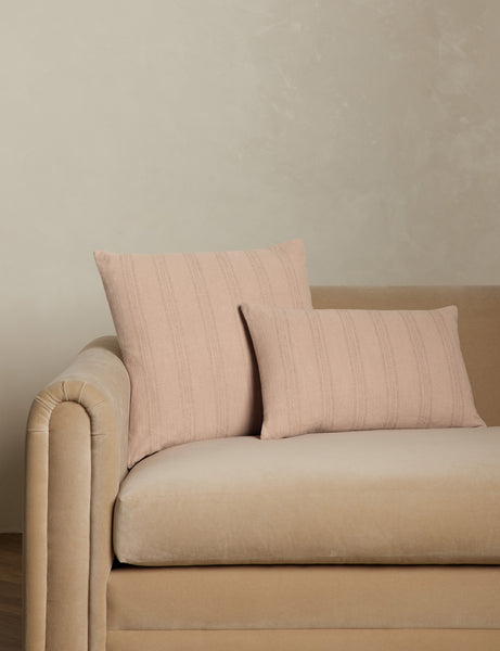 #color::peach #style::lumbar