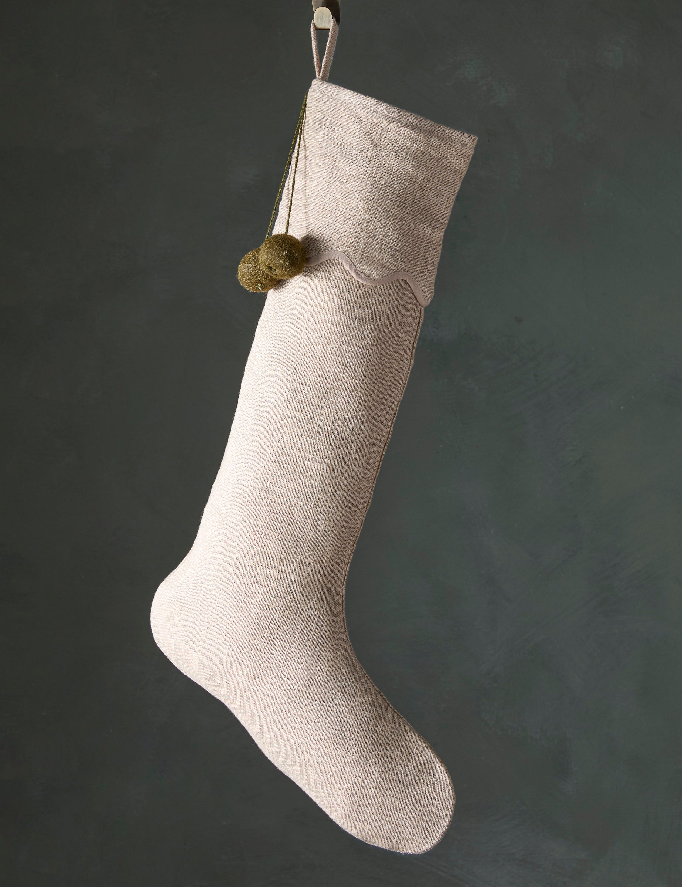 #color::taupe
