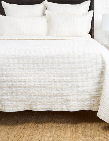 #color::cream #size::standard #size::euro #size::king