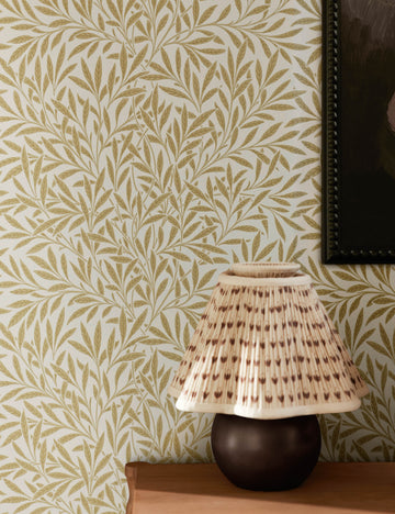 #color::linen