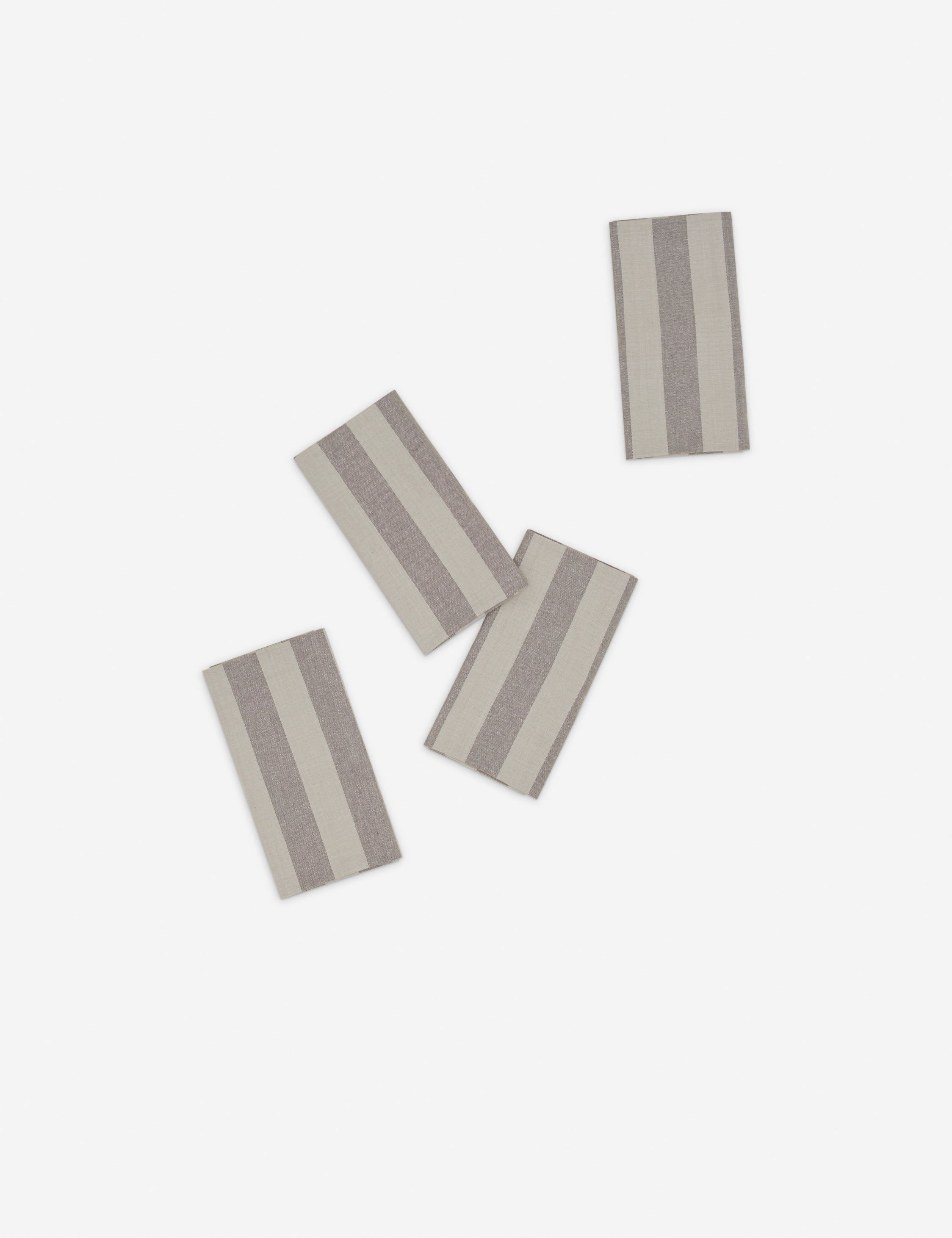 #color::light-gray-+-dark-gray #style::napkin--set-of-4