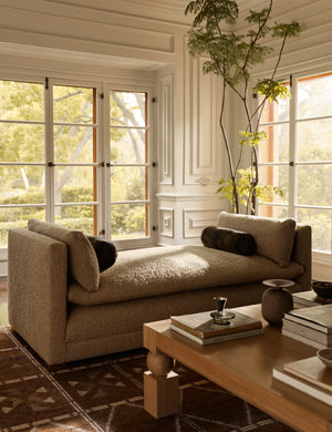 Elvie Chaise : Moss Luxe Velvet