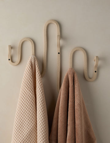 #color::sand #style::wide
