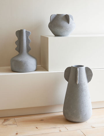 #color::gray #size::large #size::medium #size::small