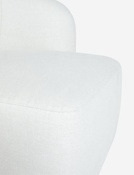 #color::natural | Close-up of the natural linen fabric