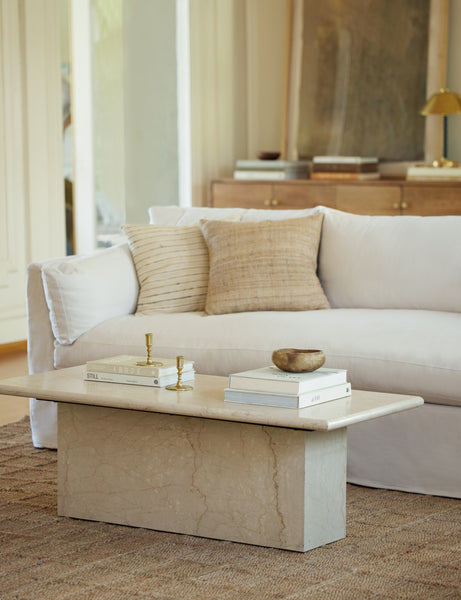 #color::cream-marble